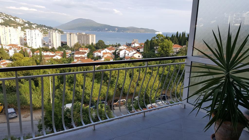 Apartments La Dolce Vita Herceg Novi Eksteriør billede