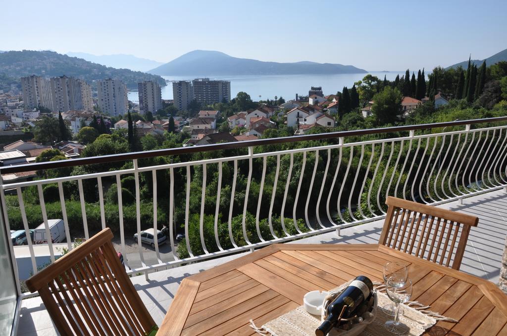 Apartments La Dolce Vita Herceg Novi Eksteriør billede