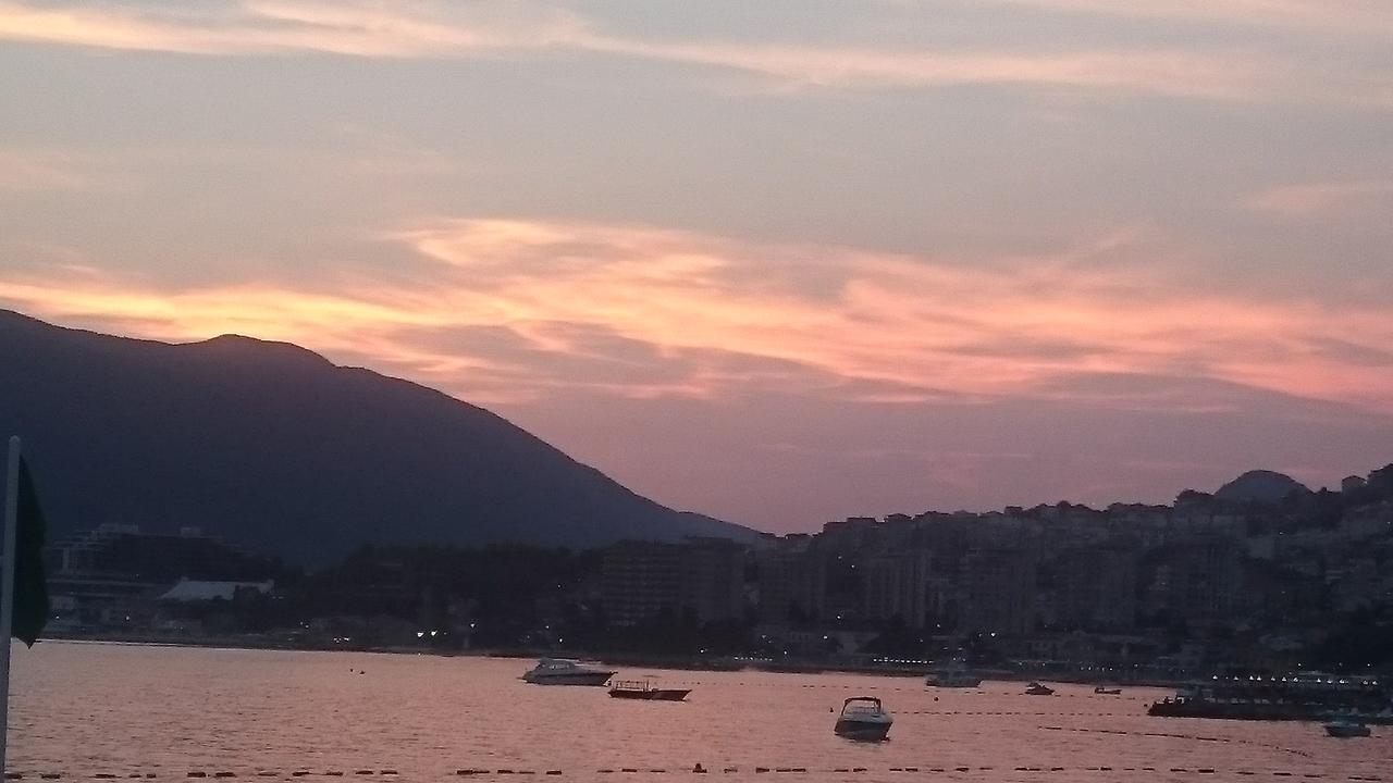 Apartments La Dolce Vita Herceg Novi Eksteriør billede